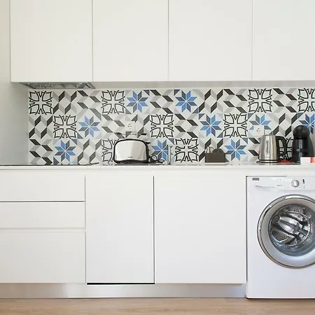 The Spot In Av Da Liberdade A Apartamento